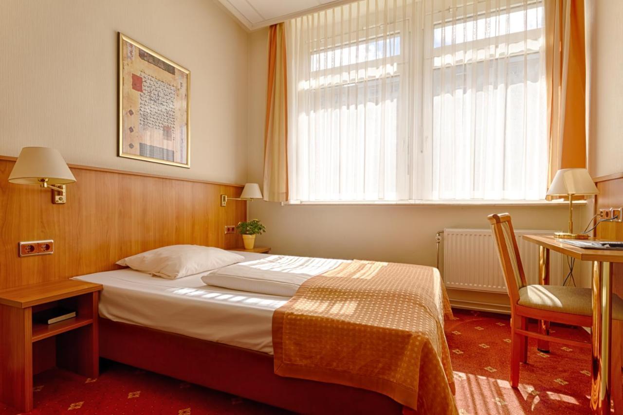 Traveller Hotel Lubeck Bagian luar foto